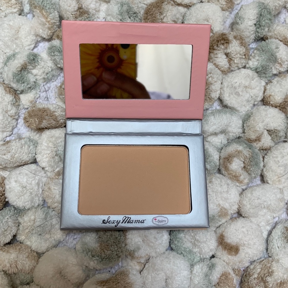 TheBalm anti-shine translucent powder